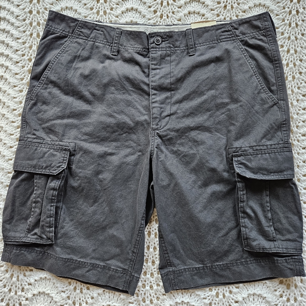 NWT Sonoma Dark Gray Flat-Front Cargo Shorts Sz 40 Waist